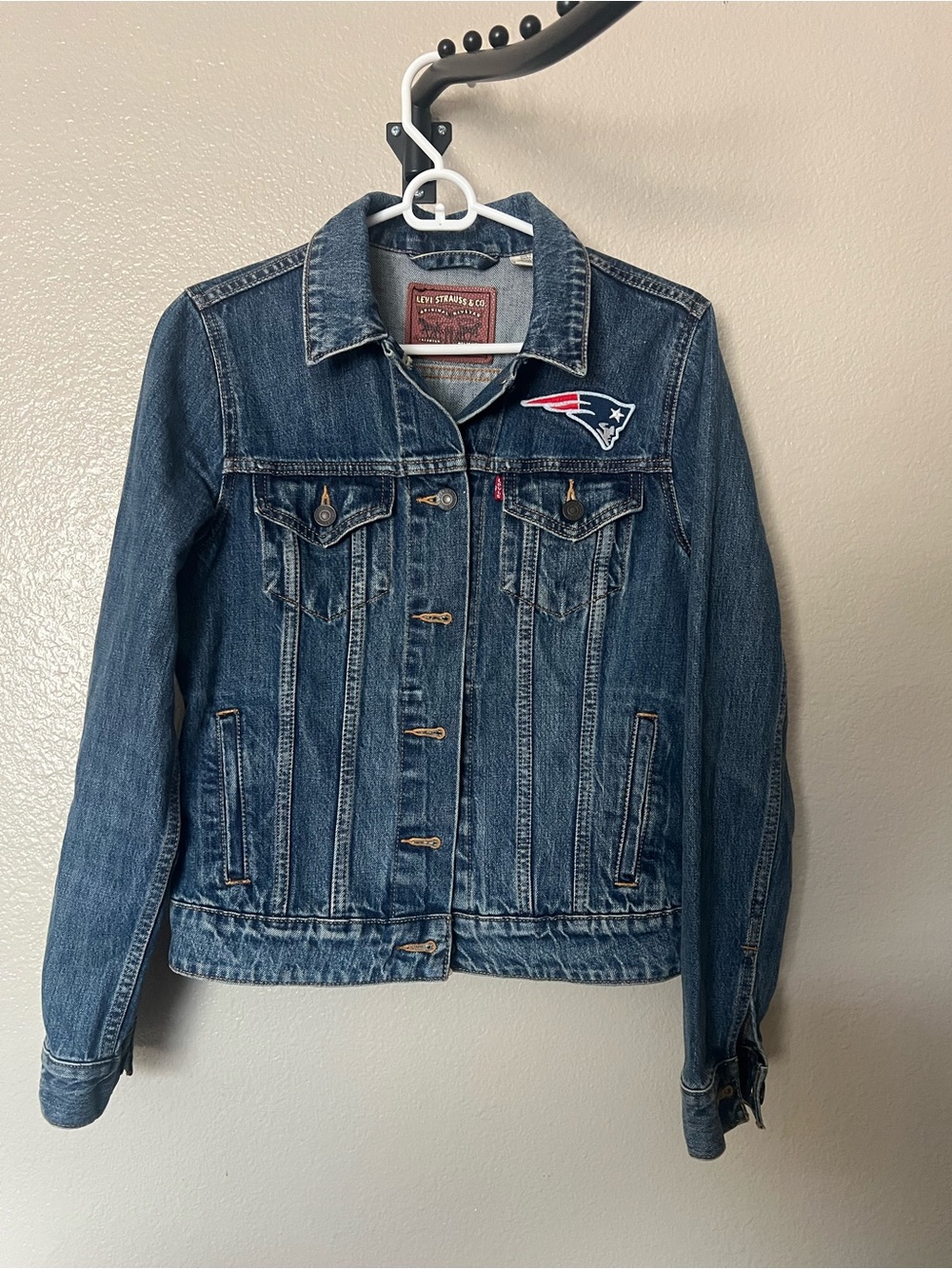 Levi's NFL New England Patriot jean Jacket w2 double side Embroidered Patch-MED